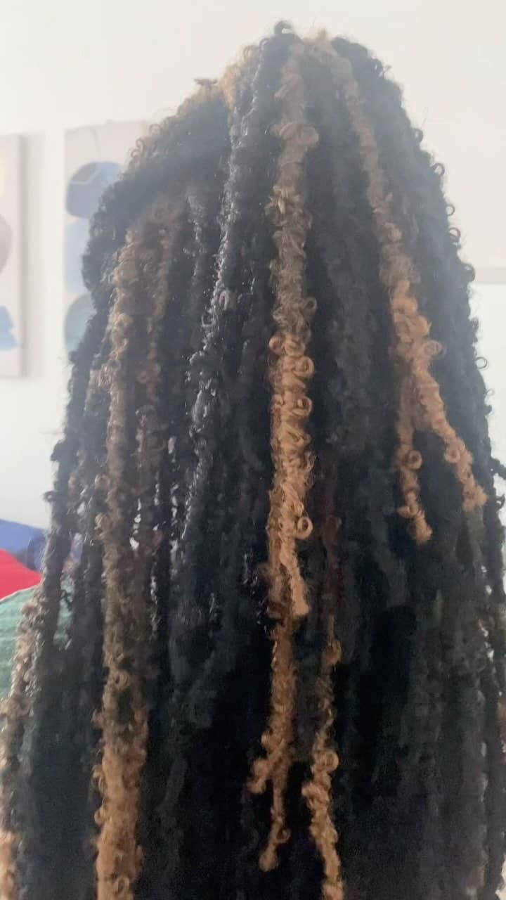 Glitz Braids - Photo 13